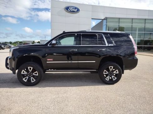 Used 2015 GMC Yukon Denali w/ Touring Package AWD/4WD image 2