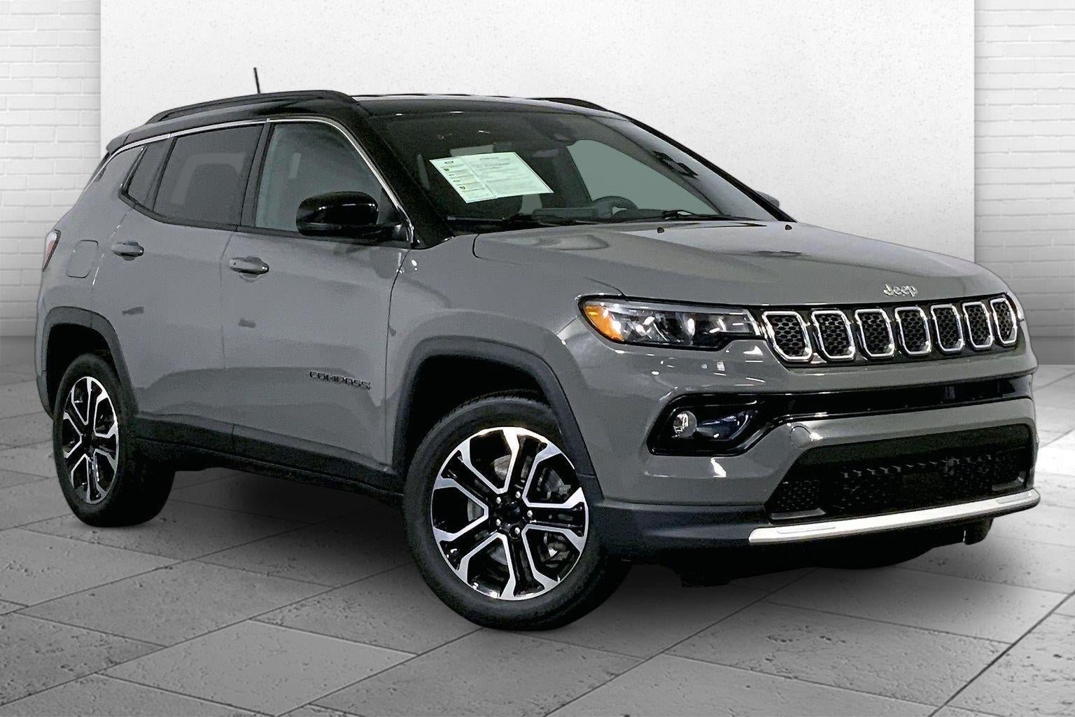 Used 2023 Jeep Compass Limited AWD/4WD image 1