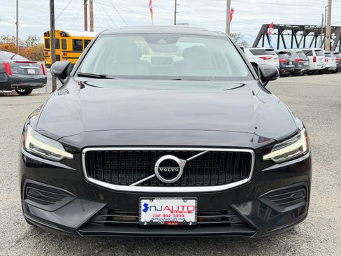 Used 2020 Volvo S60 T5 Momentum w/ Protection Package image 10