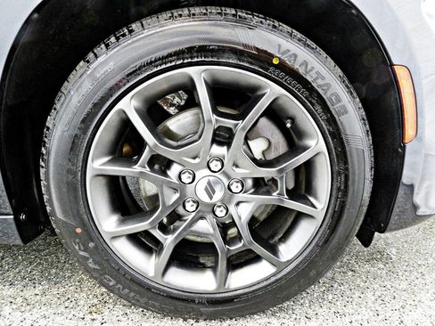 Used 2018 Dodge Charger GT image 21