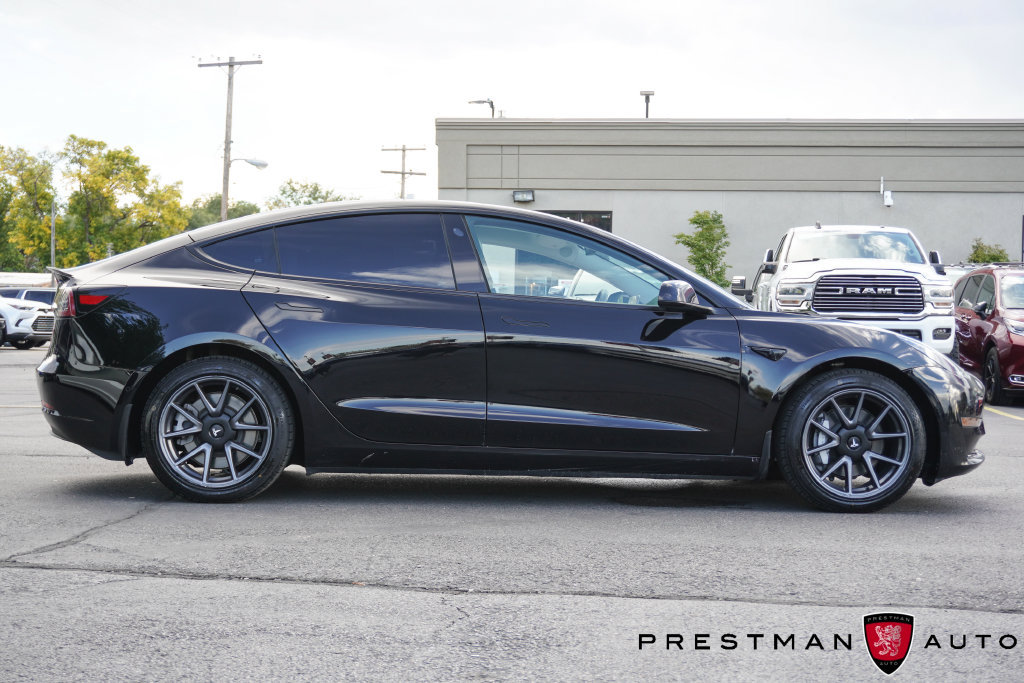 Used 2022 Tesla Model 3 Long Range AWD/4WD image 9