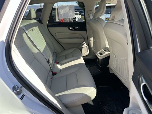 Certified 2025 Volvo XC60 T8 Core w/ Protection Package Premier image 24