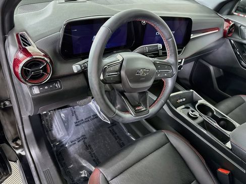 Used 2025 Chevrolet Equinox RS w/ Safety and Technology Package AWD/4WD image 19