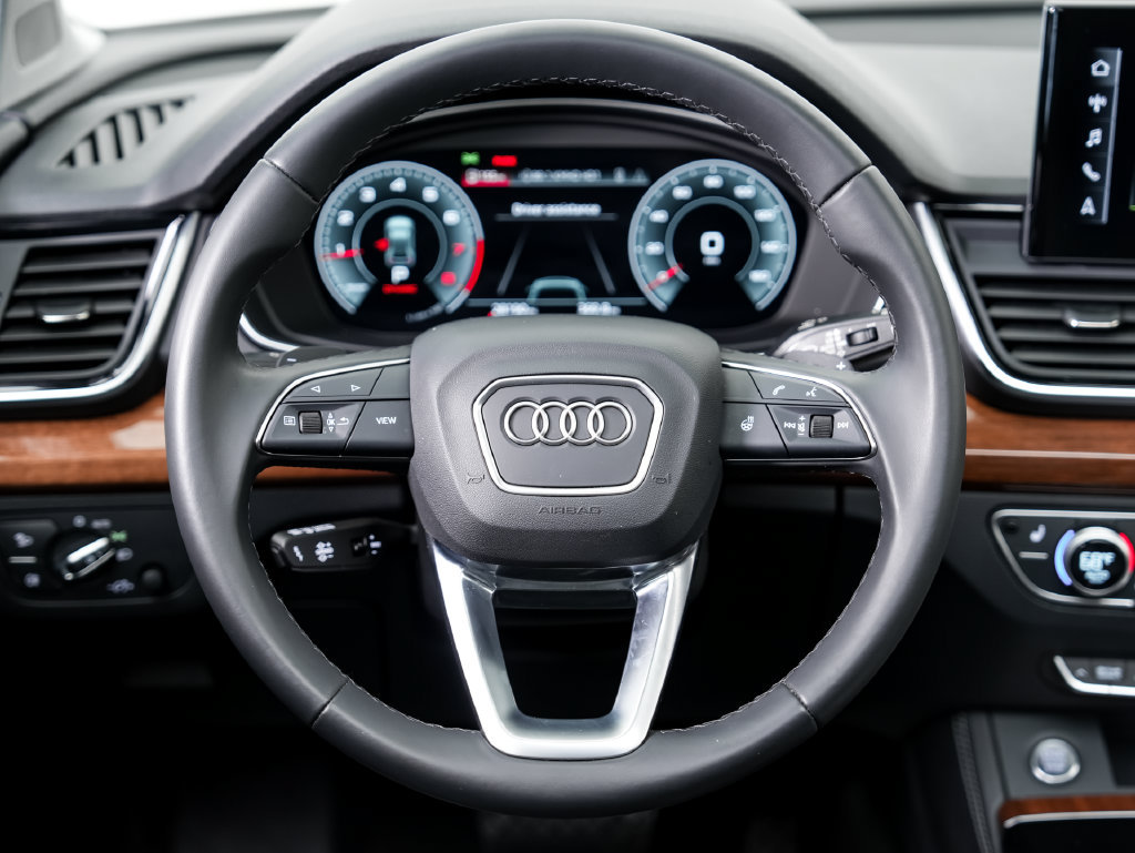 Used 2023 Audi Q5 2.0T Premium Plus w/ Premium Plus Package AWD/4WD image 12