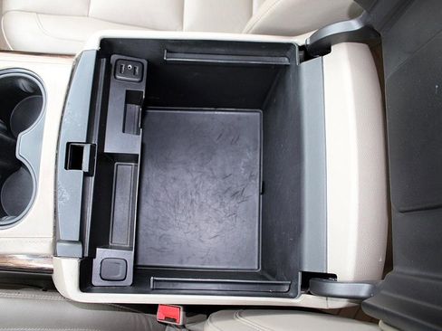 Used 2018 GMC Yukon SLT image 18