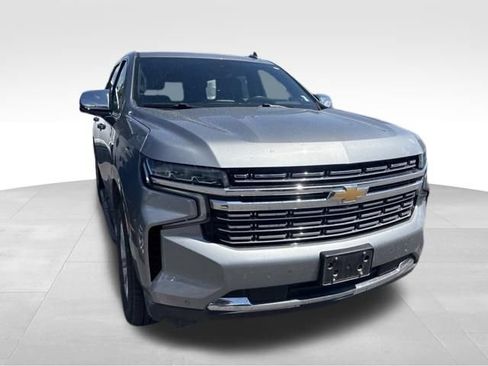 Used 2023 Chevrolet Tahoe Premier w/ Premium Package 2 AWD/4WD image 5