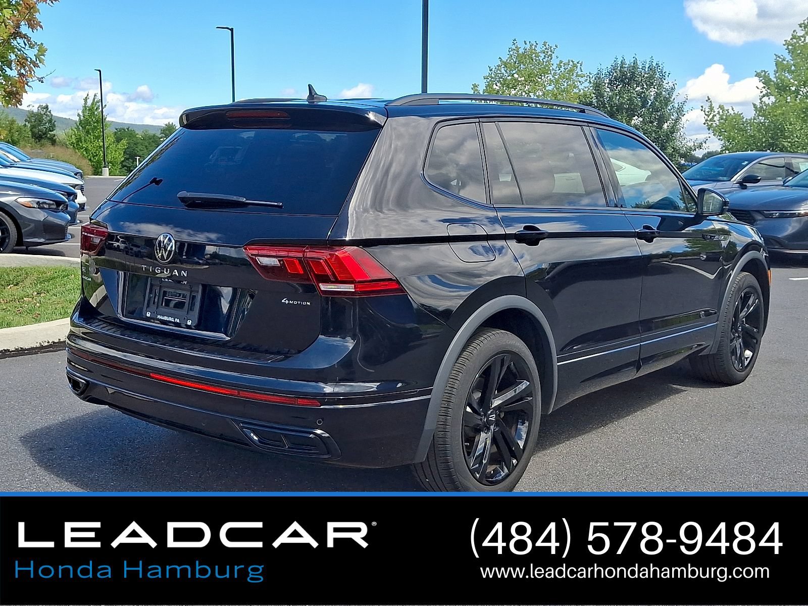 Used 2024 Volkswagen Tiguan SE R-Line AWD/4WD image 7
