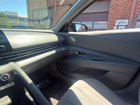 Used 2021 Hyundai Elantra SEL w/ Convenience Package FWD image 37