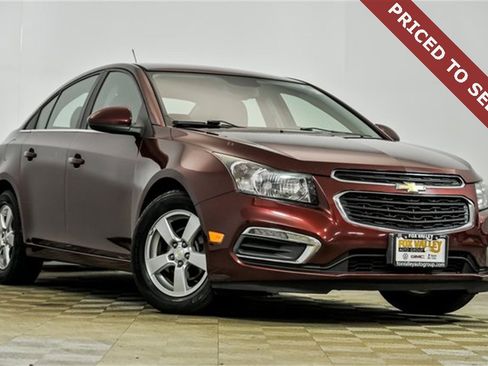 Used 2015 Chevrolet Cruze LT image 1