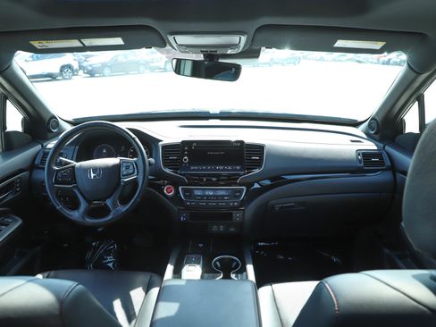 Used 2024 Honda Ridgeline Black Edition image 13