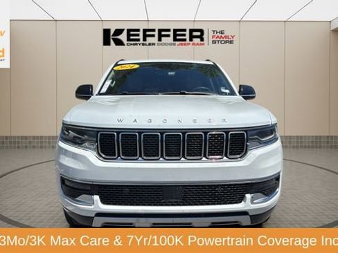 Certified 2024 Jeep Wagoneer Series II w/ Flexible Seating Group RWD image 10
