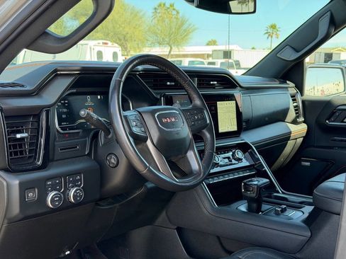 Used 2023 GMC Sierra 1500 AT4 image 11