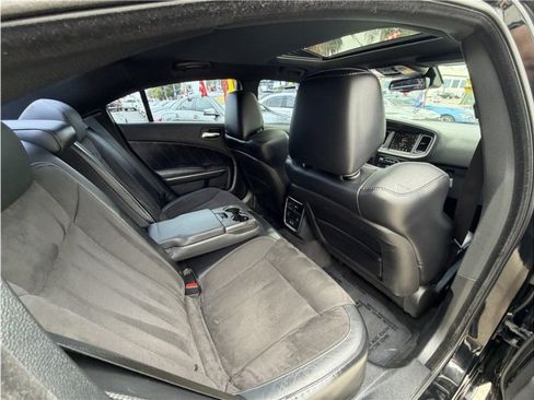 Used 2015 Dodge Charger R/T RWD image 29
