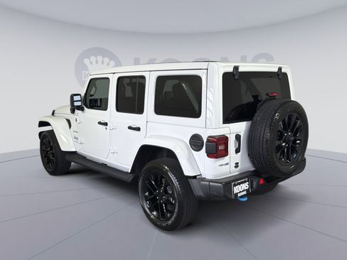 Used 2023 Jeep Wrangler Unlimited Sahara w/ Cold Weather Group image 4