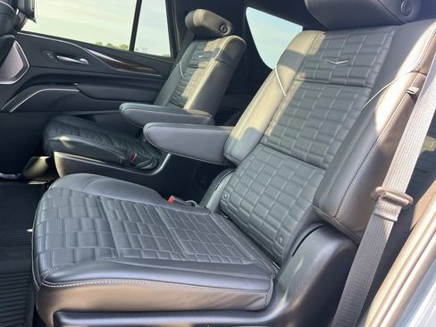 Certified 2024 Cadillac Escalade Sport Platinum w/ Heavy-Duty Trailer Package AWD/4WD image 23