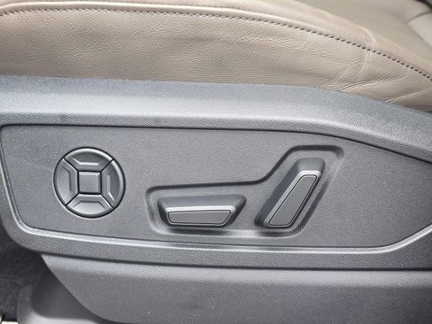 Used 2025 Audi Q5 Premium Plus AWD/4WD image 38