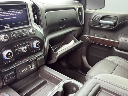 Used 2020 GMC Sierra 1500 SLT RWD image 20