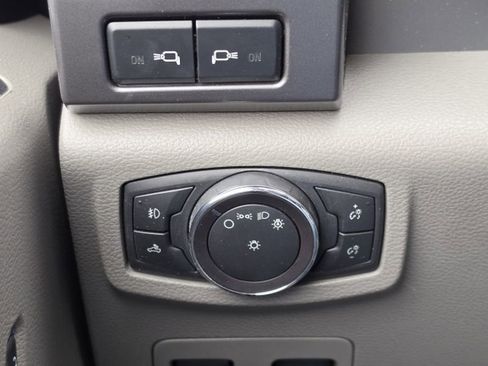 Used 2019 Ford F150 XLT w/ Equipment Group 302A Luxury AWD/4WD image 15