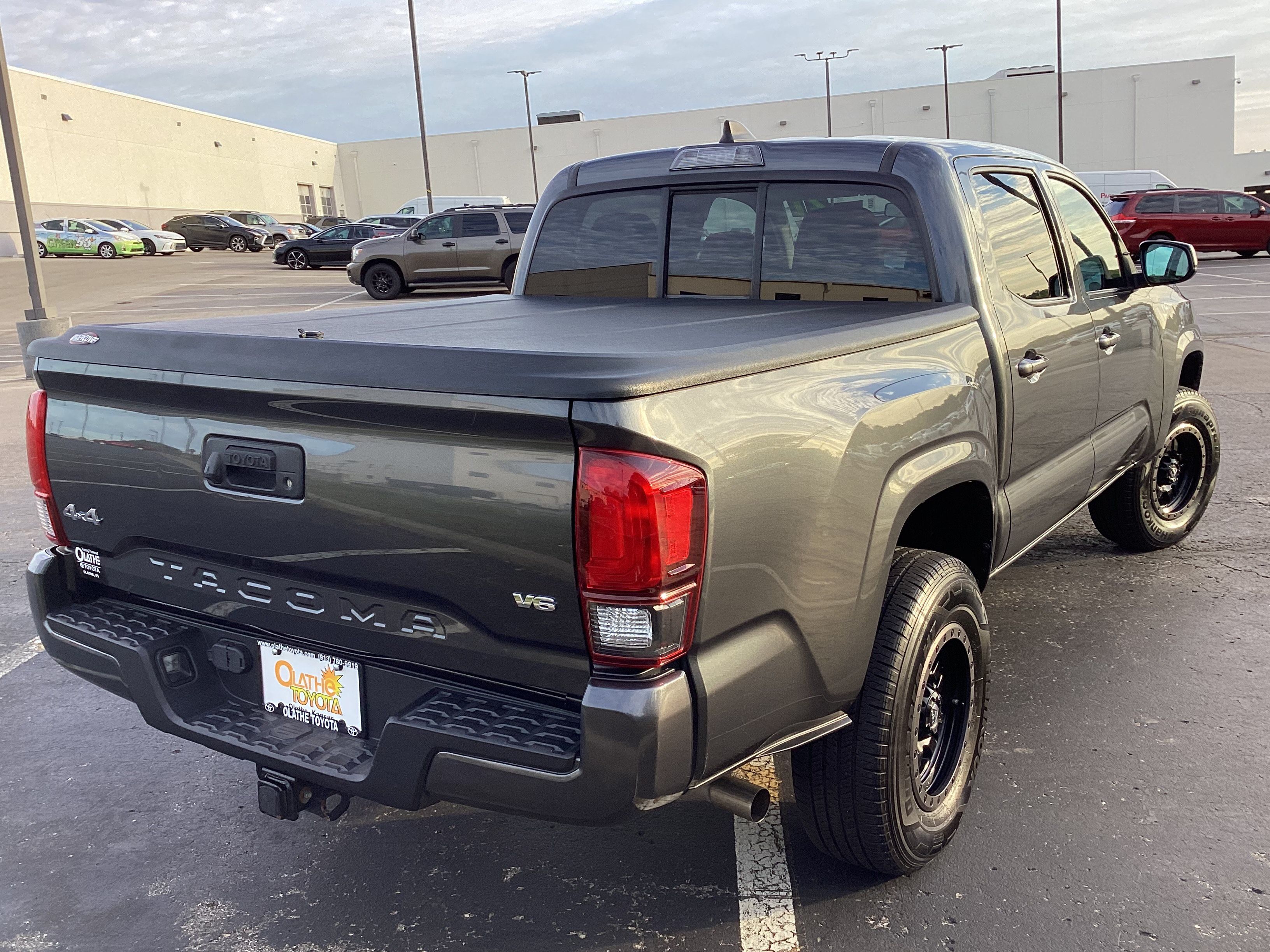 Certified 2021 Toyota Tacoma SR AWD/4WD image 17