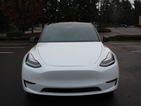 Used 2020 Tesla Model Y Performance image 2