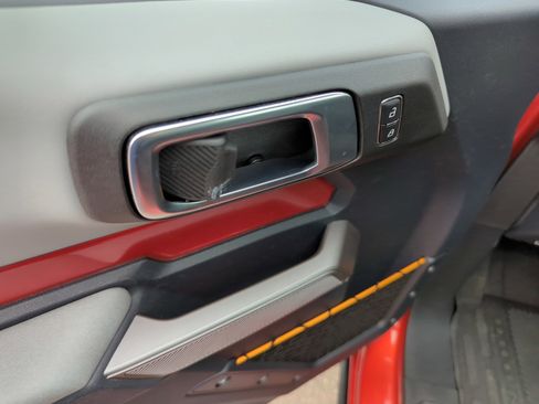 Used 2023 Ford Bronco Badlands image 18