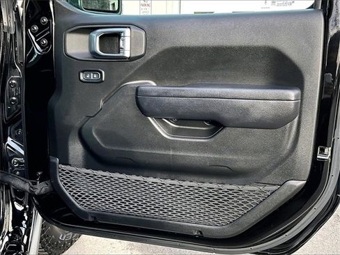 Used 2023 Jeep Gladiator Sport image 19