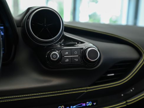 Used 2023 Ferrari F8 Tributo RWD image 18
