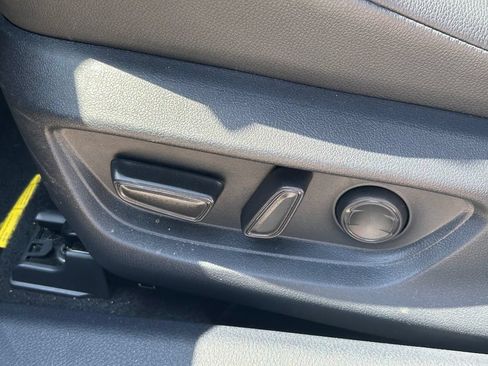 Used 2025 Toyota Camry XLE FWD image 23
