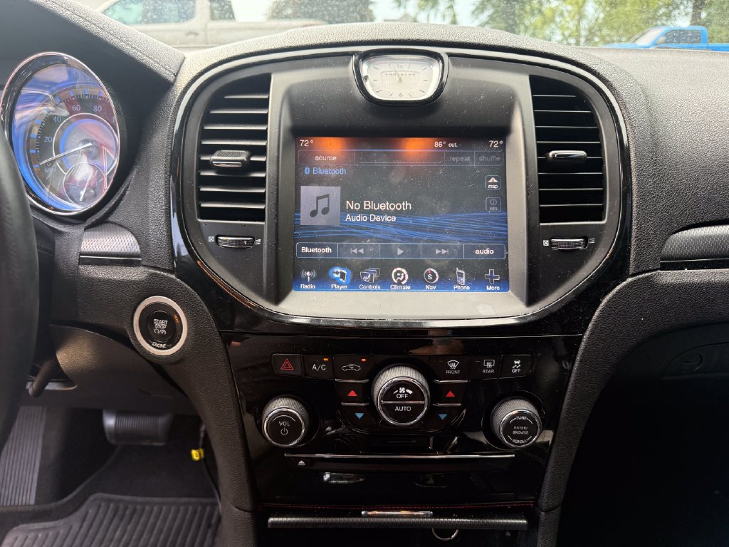 Used 2014 Chrysler 300 S RWD image 17