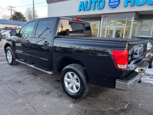 Used 2014 Nissan Titan SV w/ SV Value Truck Package image 12