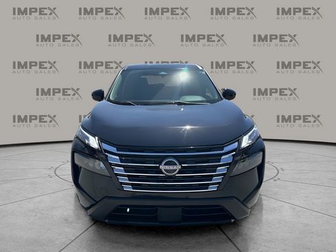 Used 2024 Nissan Rogue SV image 8