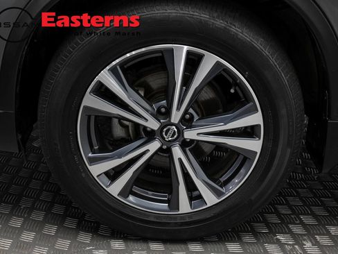 Used 2019 Nissan Rogue SV w/ Sun & Sound Touring Package AWD/4WD image 31