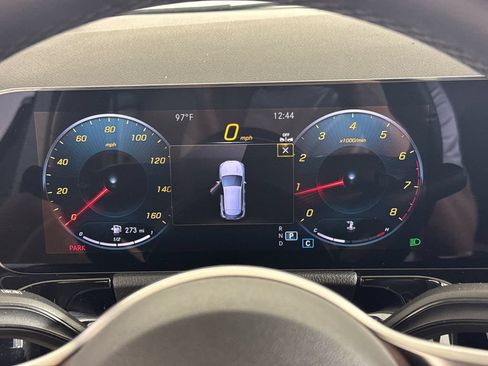 Used 2023 Mercedes-Benz GLA 250 w/ Premium Package image 27