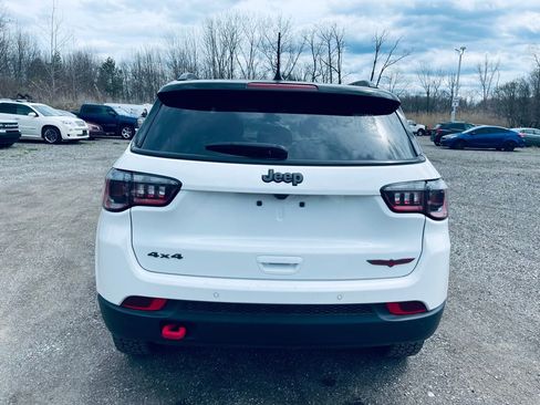 Used 2025 Jeep Compass Trailhawk image 5