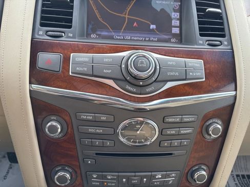 Used 2016 INFINITI QX80 4WD w/ Deluxe Technology Package image 18