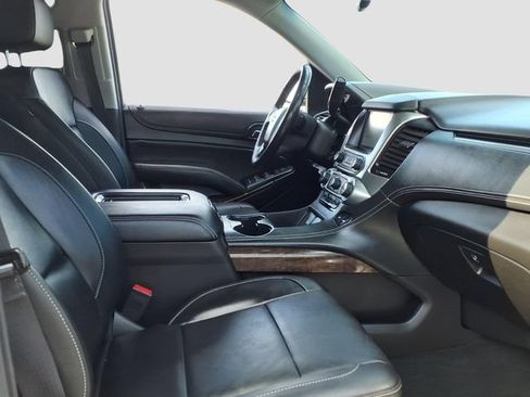 Used 2018 Chevrolet Tahoe LT w/ Luxury Package AWD/4WD image 19
