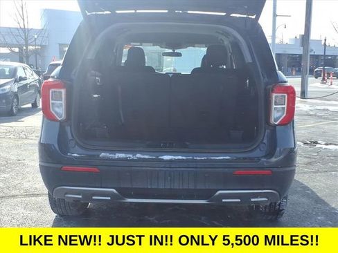 Used 2023 Ford Explorer XLT w/ Equipment Group 202A image 8
