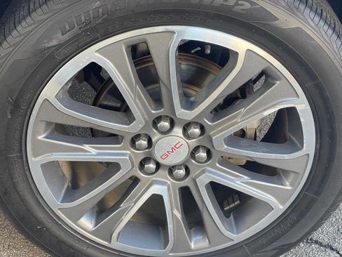 Used 2018 GMC Acadia SLT w/ LPO, Protection Package image 17