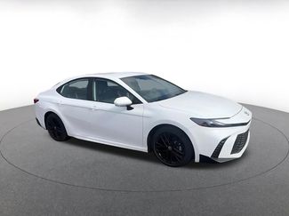 Used 2025 Toyota Camry SE video 2