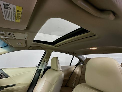Used 2017 Honda Accord EX-L image 24