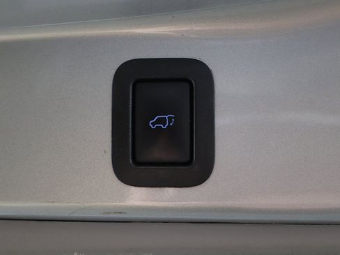 Used 2017 Toyota Highlander XLE image 60