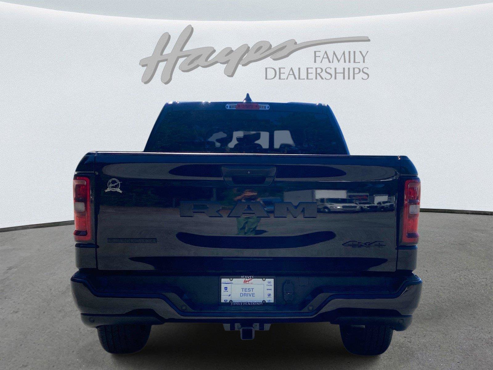 Used 2025 RAM 1500 Big Horn AWD/4WD image 4