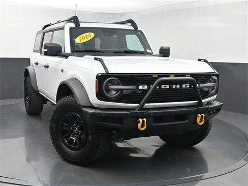 Used 2022 Ford Bronco Wildtrak image 1