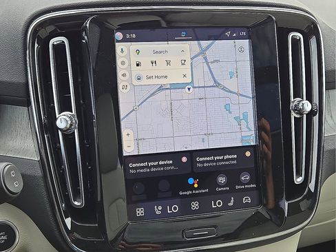 New 2026 Volvo XC40 B5 Plus w/ Protection Package Premier image 25