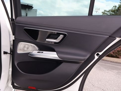Used 2025 Mercedes-Benz E 350 4MATIC Sedan image 23