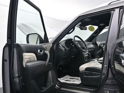 Used 2019 INFINITI QX80 Limited w/ All-Season Package AWD/4WD image 17