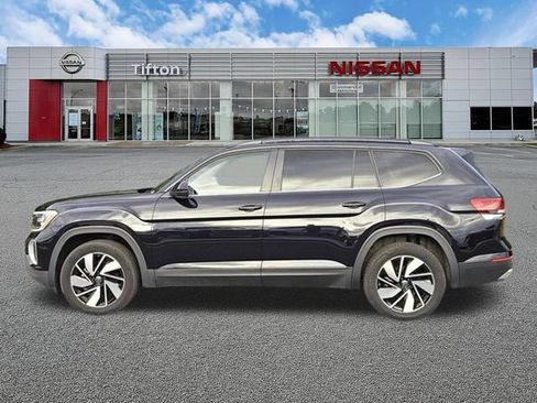 Used 2025 Volkswagen Atlas SE FWD image 7