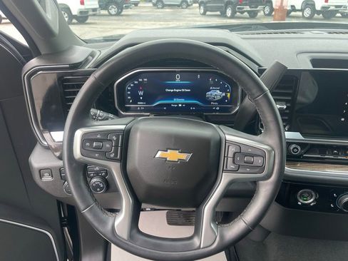 Used 2023 Chevrolet Silverado 1500 LT image 10