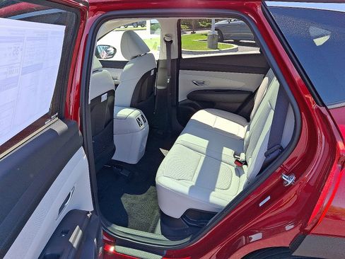 Certified 2025 Hyundai Tucson SEL image 6