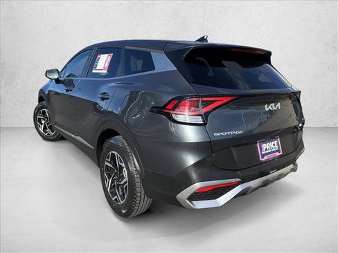 Used 2023 Kia Sportage LX image 3